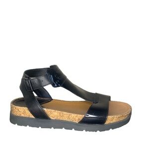 Caterpillar Women’s T Strap platform Black Sandals